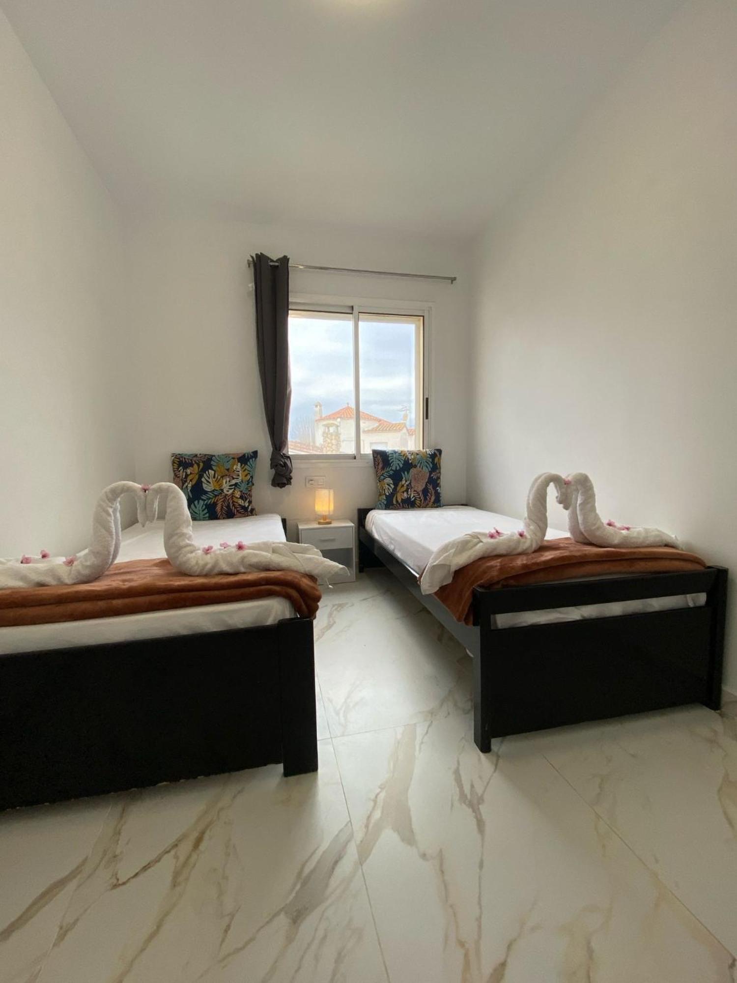 Requesens Playa Apartment Empuriabrava Exterior photo